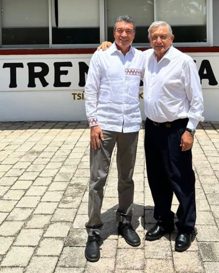 En Palenque acompaña Rutilio Escandón al presidente AMLO a reunión de