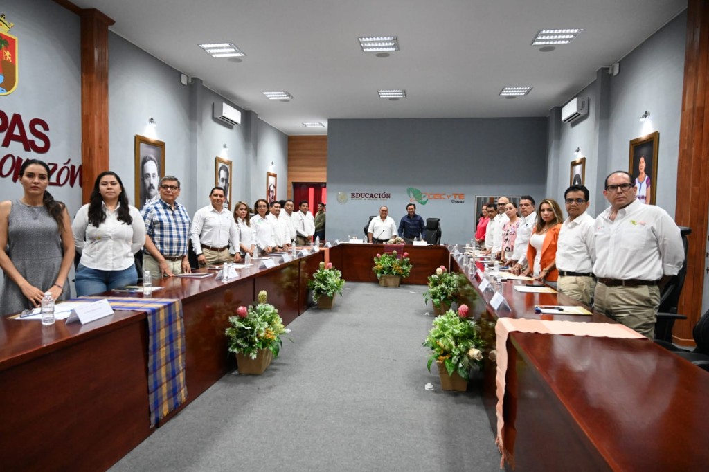 Presenta CECyTE TBC Chiapas Sistema de Educación Dual a Cámaras