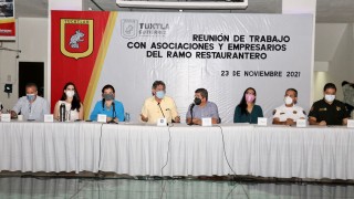 Alcalde Carlos Morales Vázquez sostiene reunión de trabajo con empresarios del sector restaurantero