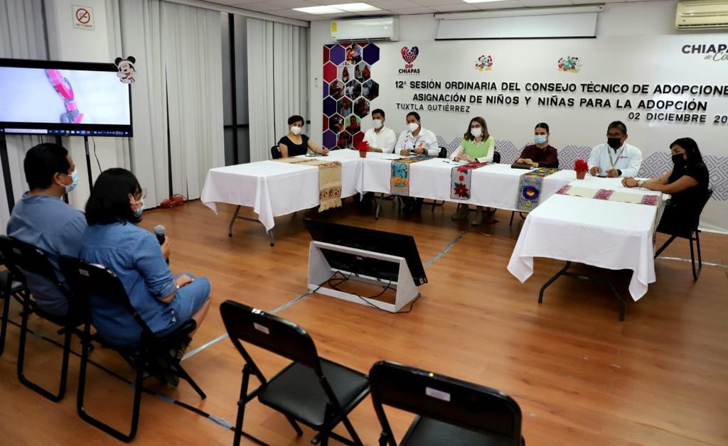 A través de la adopción, DIF Chiapas restituye el derecho a vivir en ...