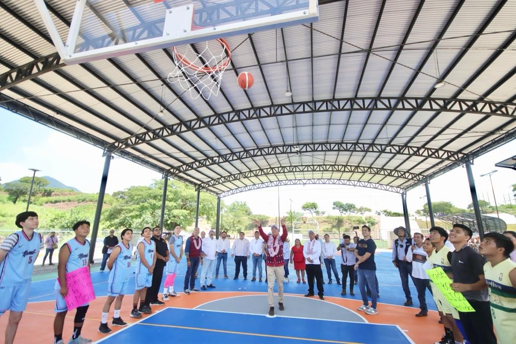 Rutilio Escandón inaugura construcción de Unidad Deportiva en ...
