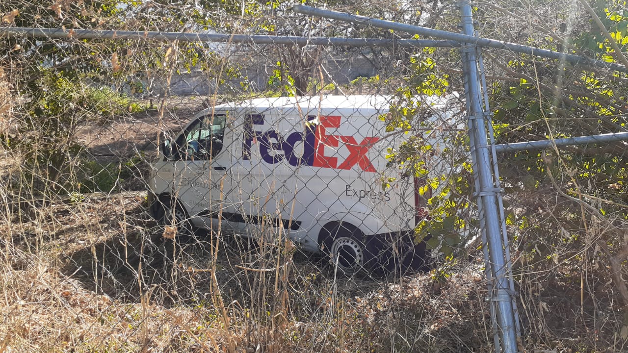 Conductor de FedEx se accidenta en el Libramiento Norte de Tuxtla |  Rotativo en Linea