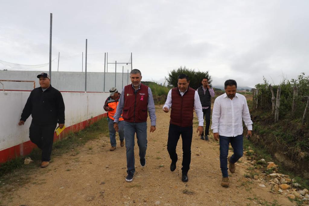 Corrobora Ángel Torres avance de la Unidad Deportiva en La Trinitaria ...