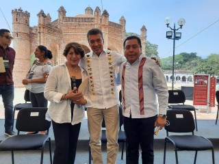 Alcalde chiapacorceño Leonardo Cuesta Ramos; recibe a Beatriz Gutiérrez Müller.