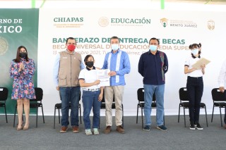 Encabeza Rutilio Escandón arranque de entrega de becas a estudiantes de Educación Media Superior