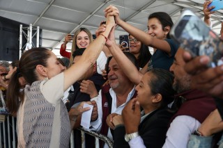 Presidenta Claudia Cheinbaum pone en marcha Plan Integral "Amor con Amor se Paga" en 10 municipios del oriente del EdoMex con acciones de Salud, Educación, Transporte Público, Seguridad y Agua
